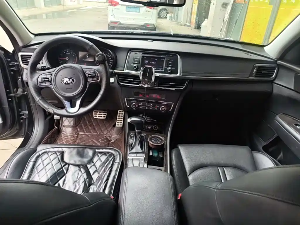 Kia K5 — миниатюра 10