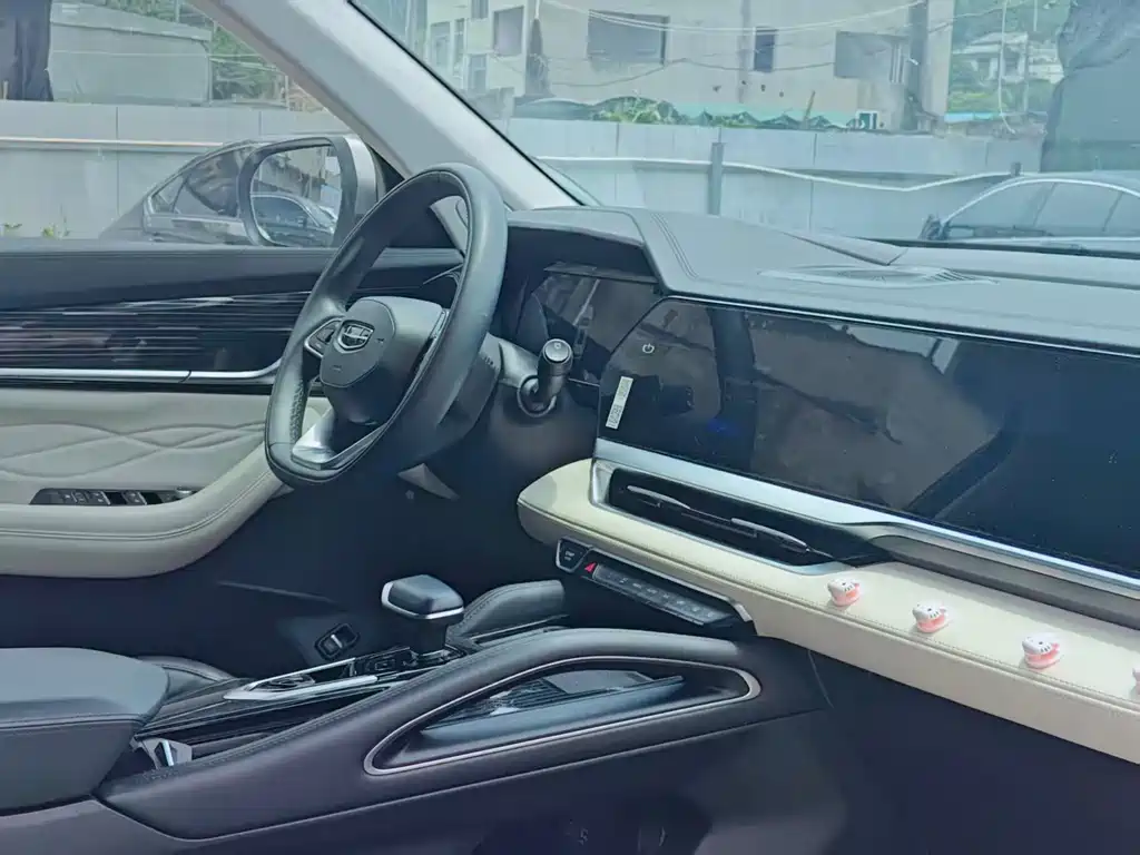 Geely Xingyue L — миниатюра 13