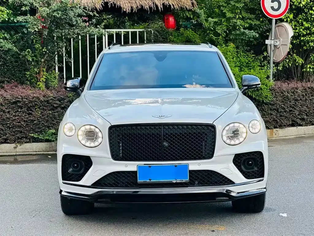 Bentley Bentayga — миниатюра 2