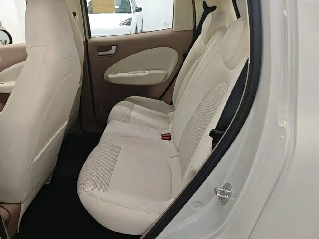 Wuling MINIEV — миниатюра 17