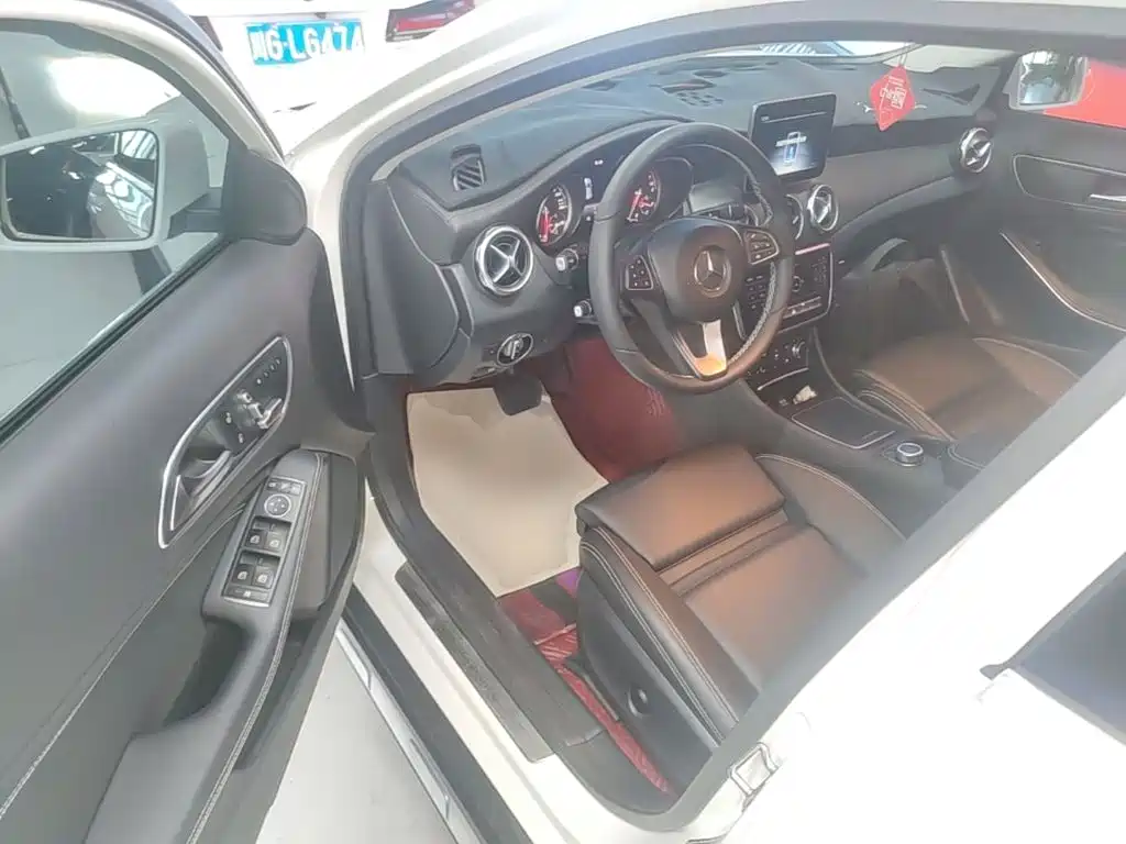 Mercedes-Benz GLA — миниатюра 16