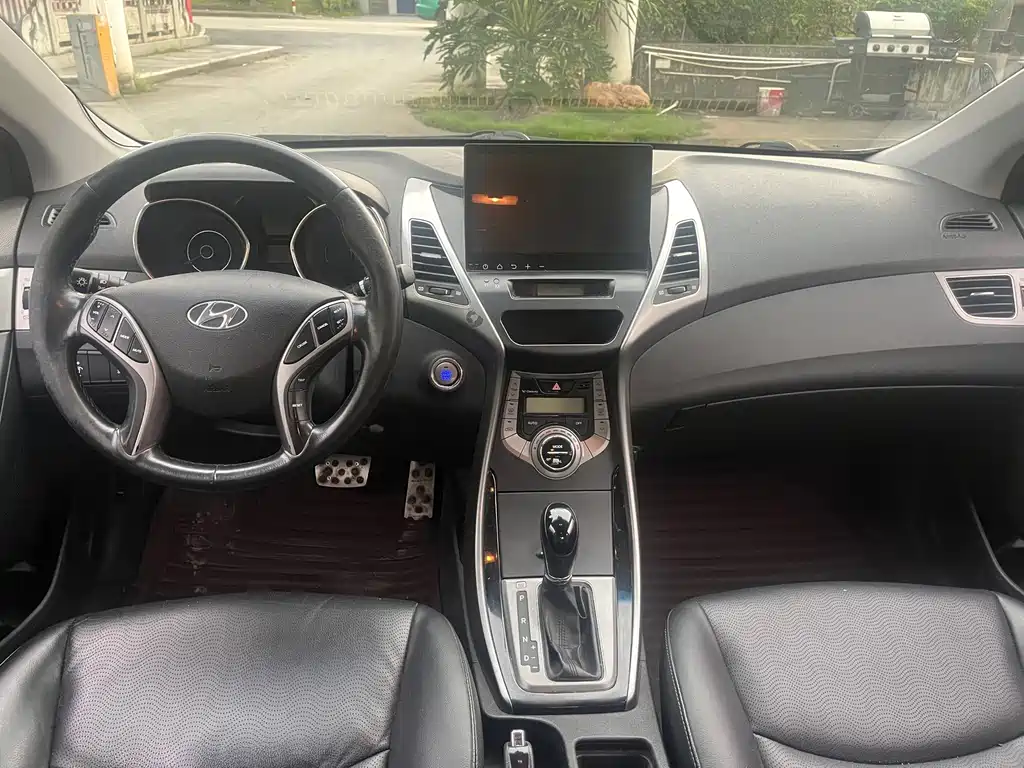 Hyundai Elantra Langdong — миниатюра 13
