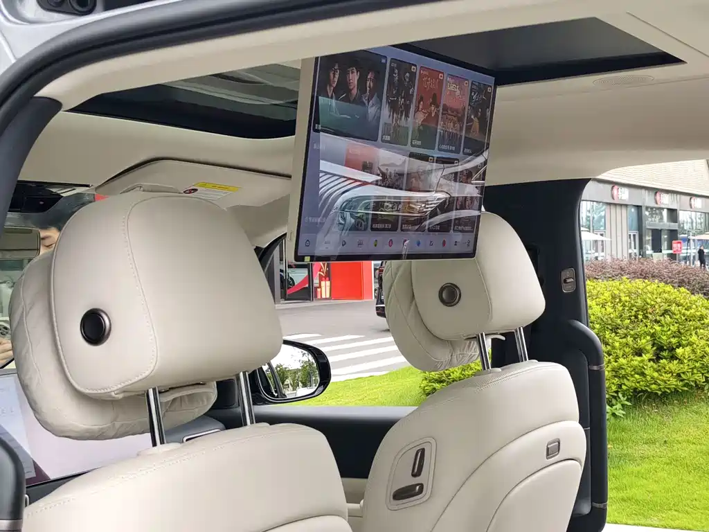 Li Auto Li MEGA — миниатюра 25