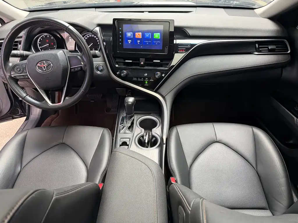 Toyota Camry — миниатюра 10
