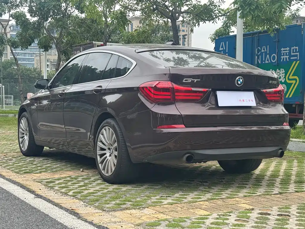BMW 5 Series GT 5 GT 2014 535i Lead