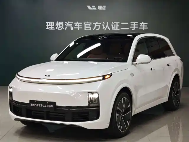 2025 Li Xiang L8