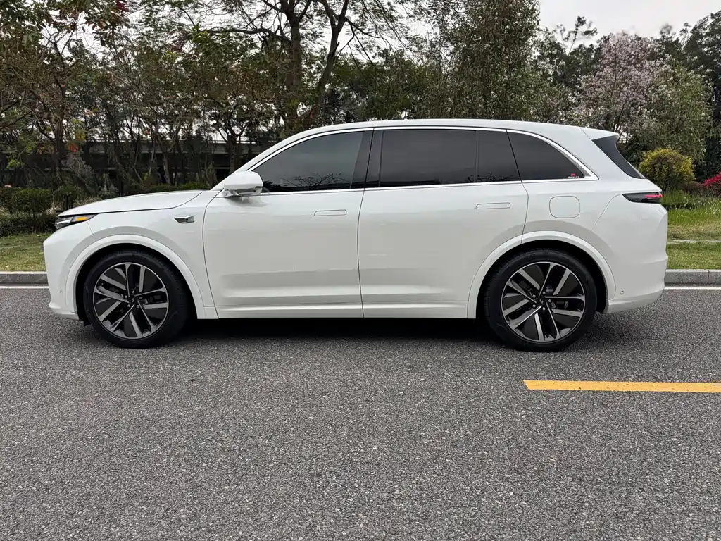 Li Auto IDEAL L7