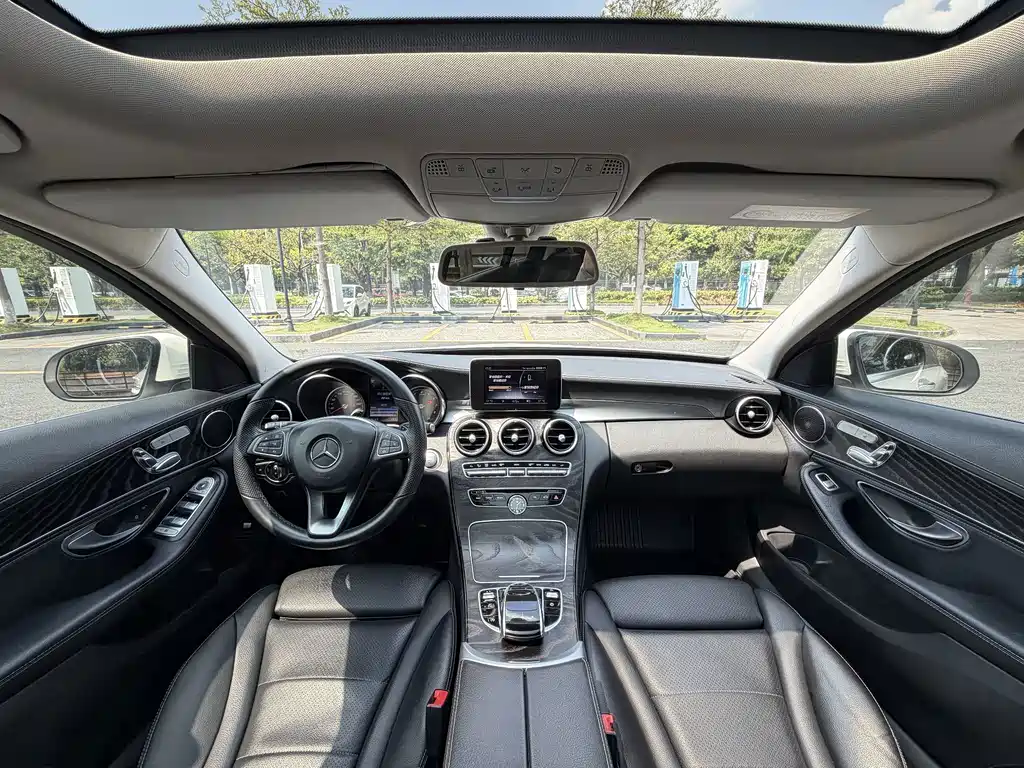 Mercedes-Benz C-Class — миниатюра 14