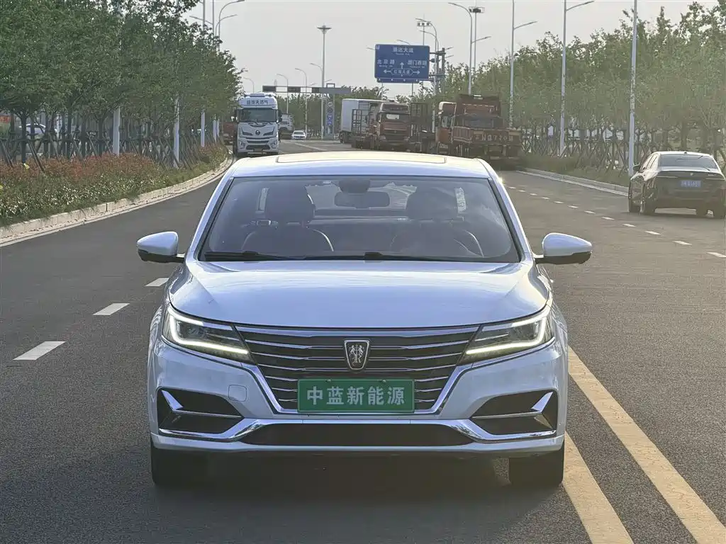 Roewe i6 New Energy - фото 2