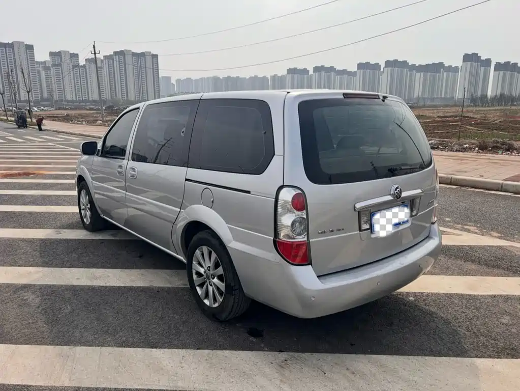 Buick GL8 — миниатюра 10