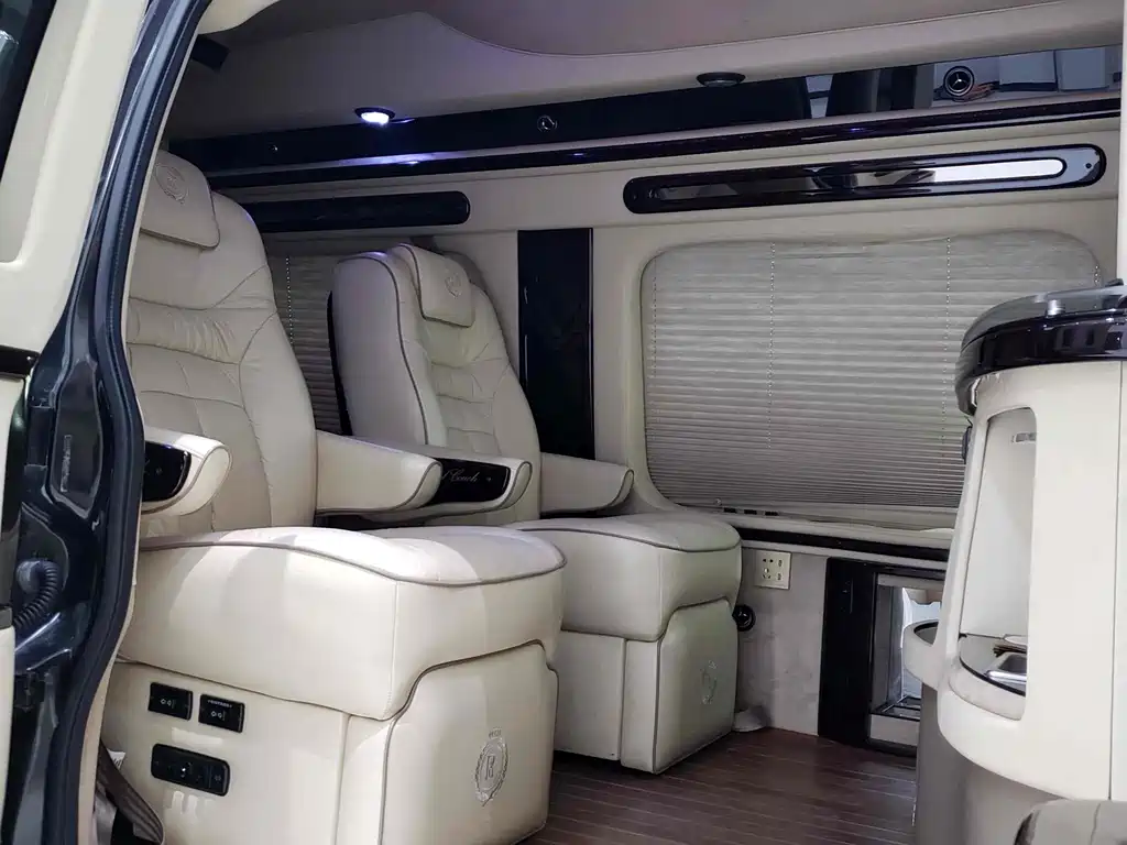 GMC Savana 6.0L LWB Leader Edition, фото 22