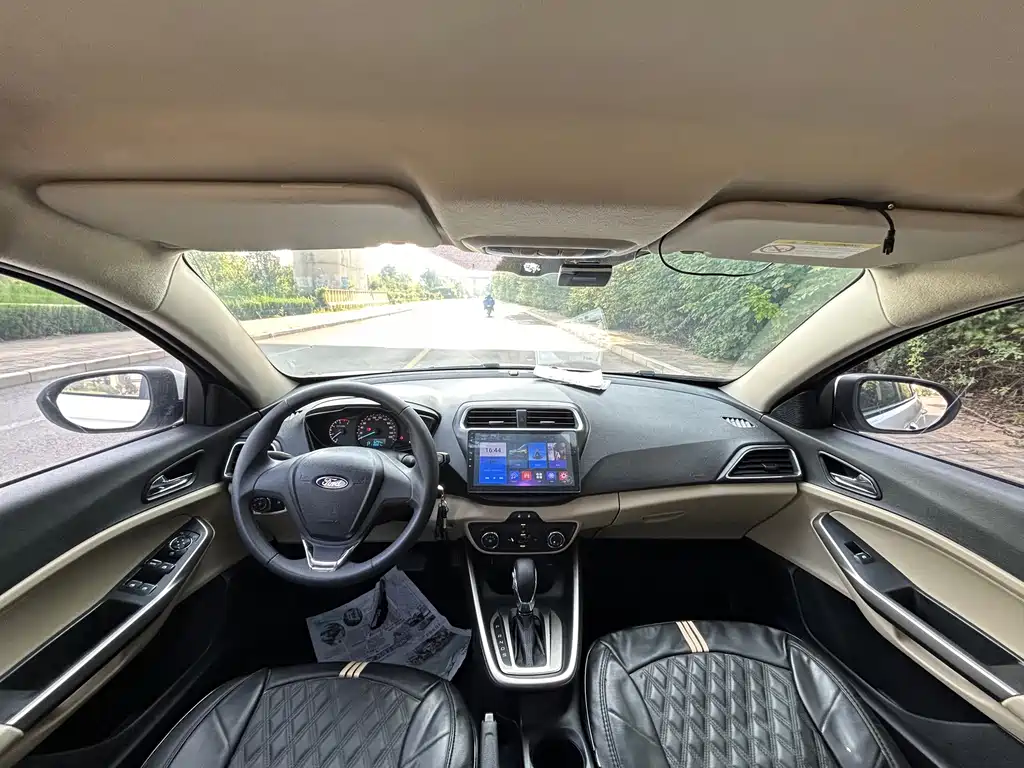 Ford Escort — миниатюра 7