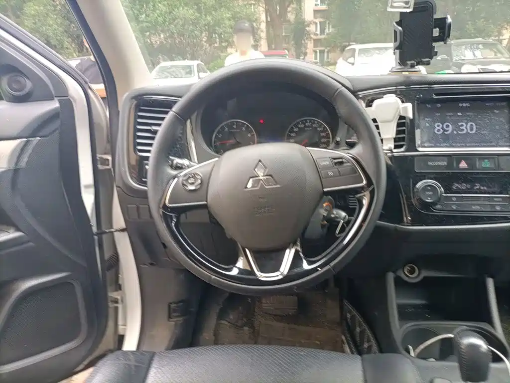 Mitsubishi Outlander (Import) — миниатюра 13