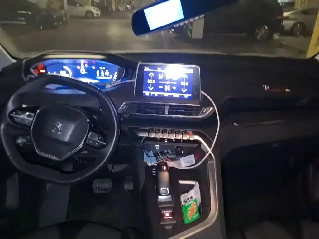 Peugeot 5008 — миниатюра 10