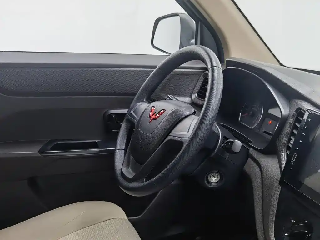 Wuling Hongguang V — миниатюра 22