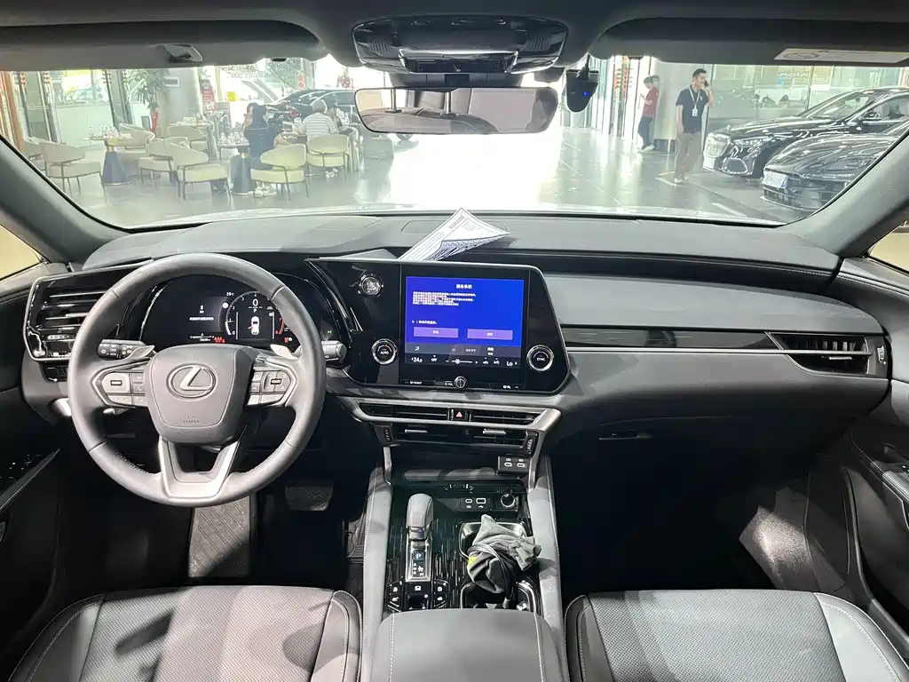 Lexus RX — миниатюра 5