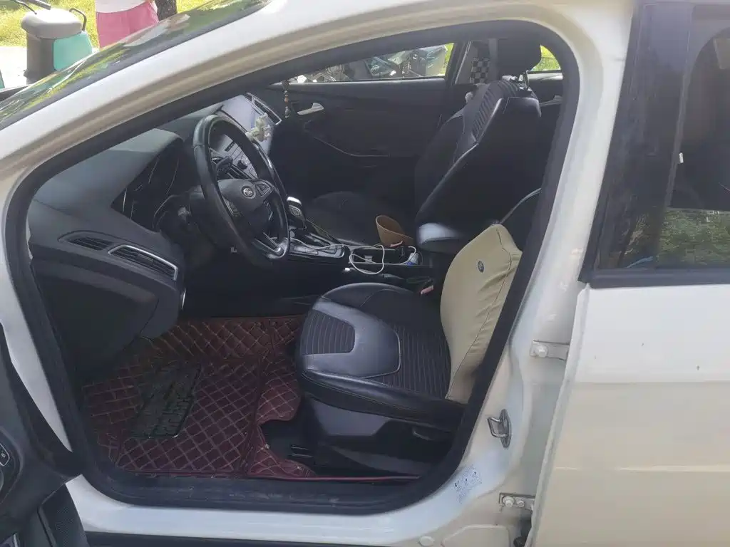 Ford Focus — миниатюра 12