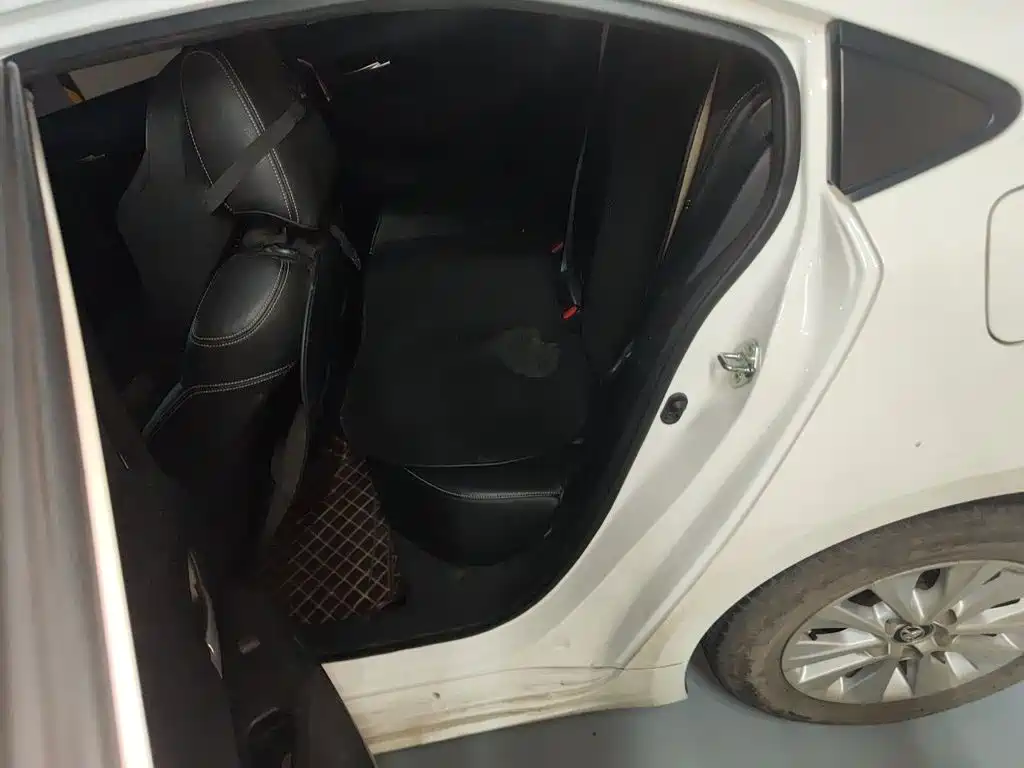 Toyota Corolla — миниатюра 13