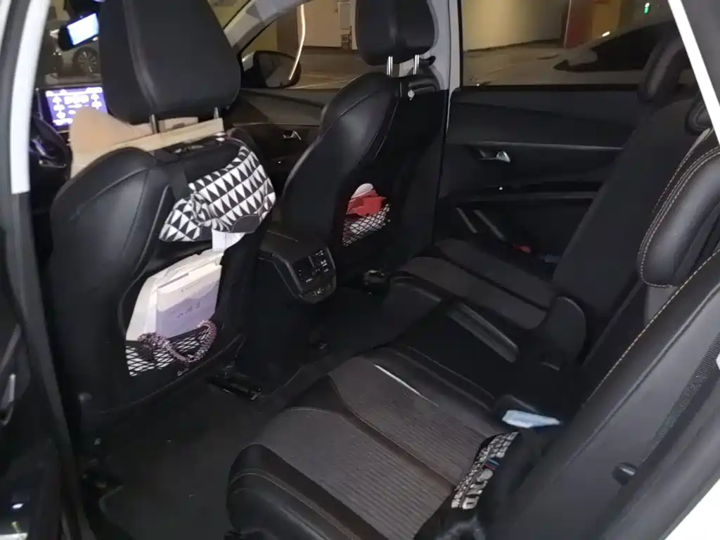Peugeot 5008 — миниатюра 18
