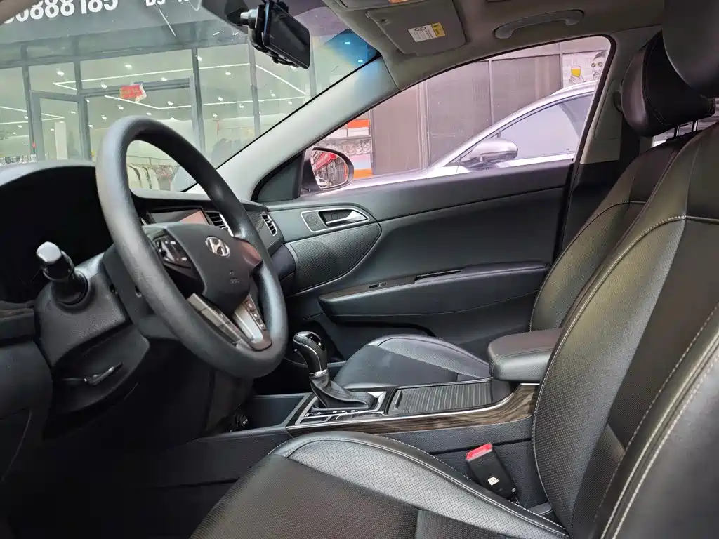 Hyundai Mistra — миниатюра 5