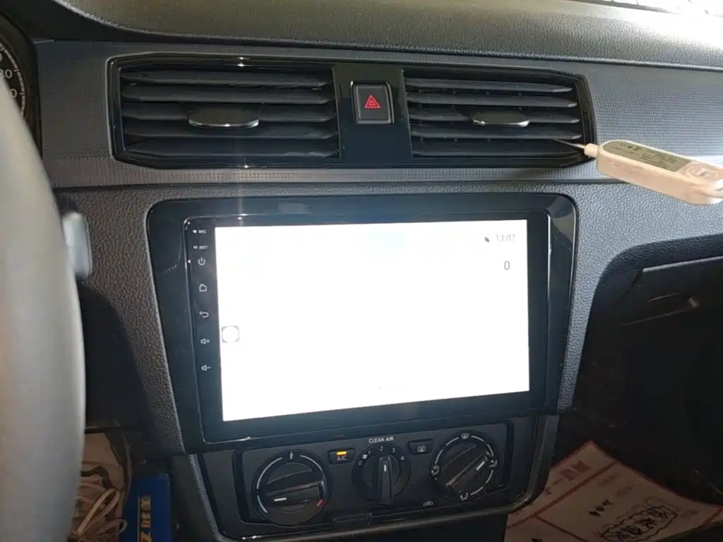 Volkswagen Santana — миниатюра 13