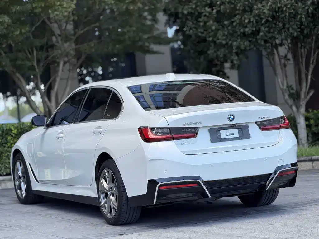 BMW i3 — миниатюра 8