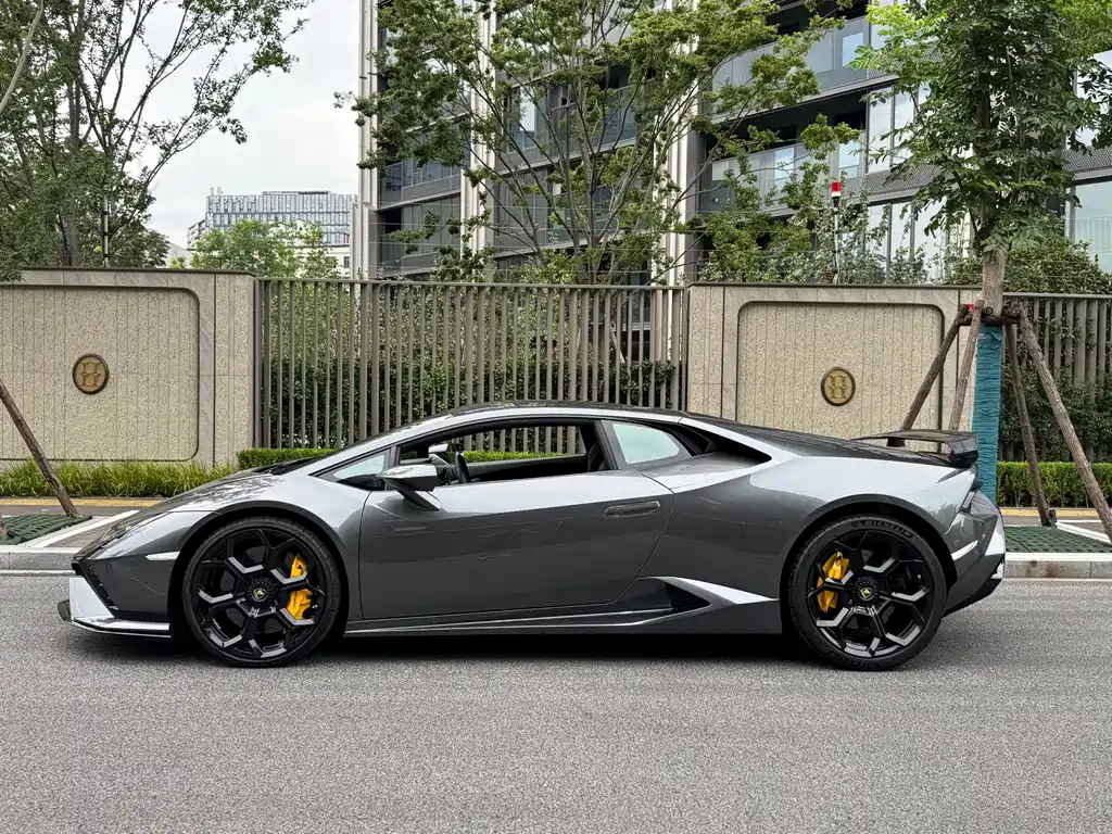 Lamborghini Huracán — миниатюра 3