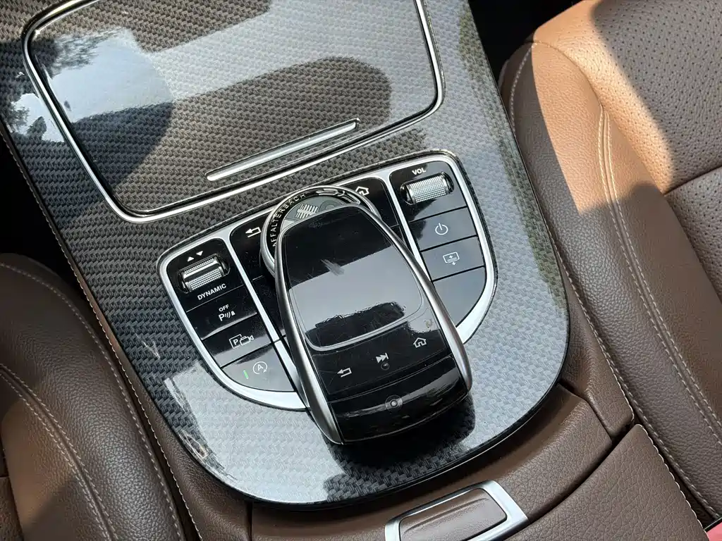 Mercedes-Benz E-Class — миниатюра 21