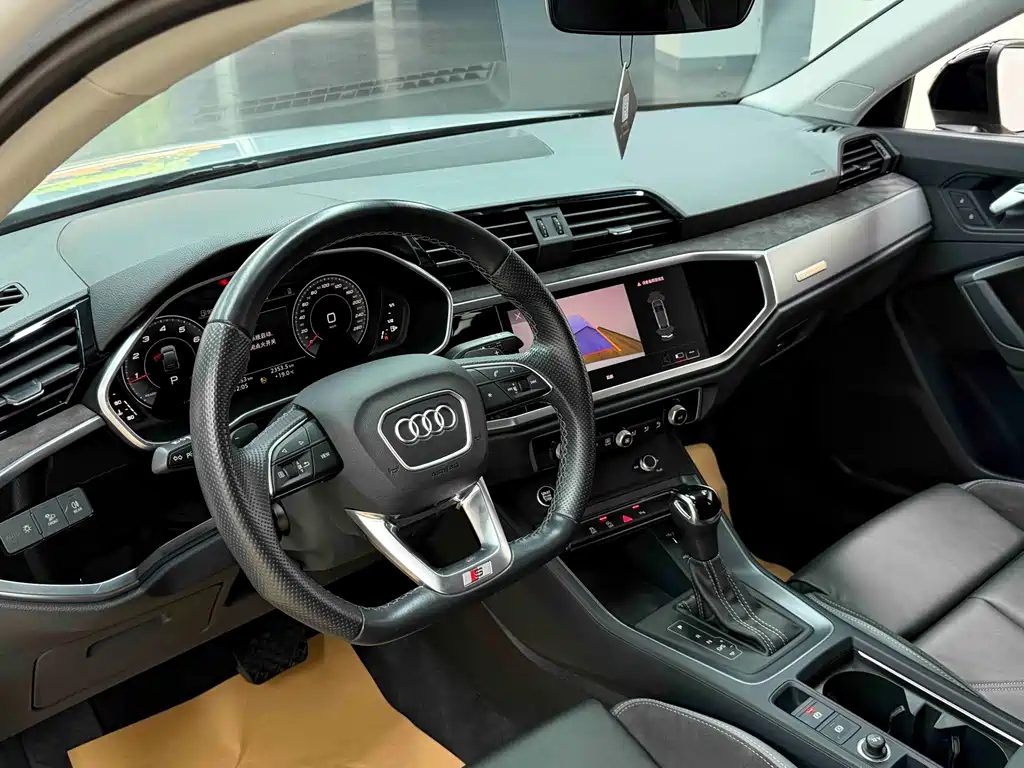 Audi Q3 Sportback — миниатюра 9