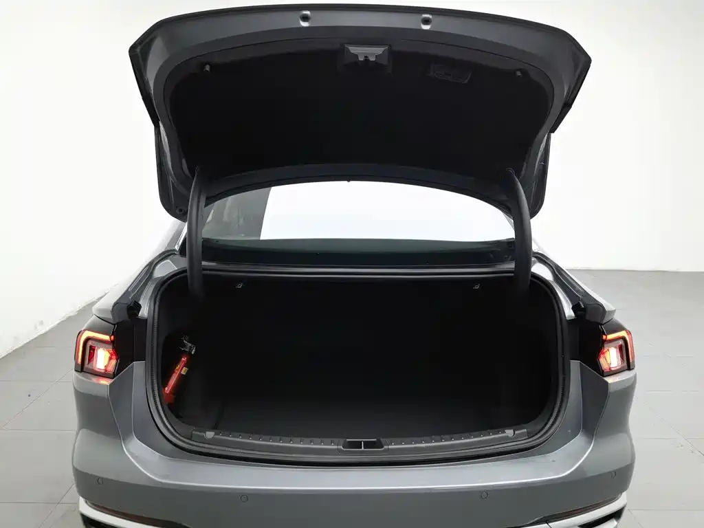Ford Mondeo — миниатюра 16