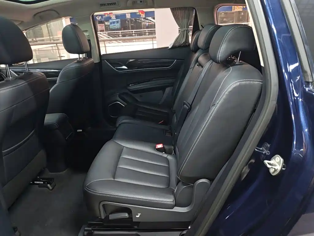 BYD MAX — миниатюра 17