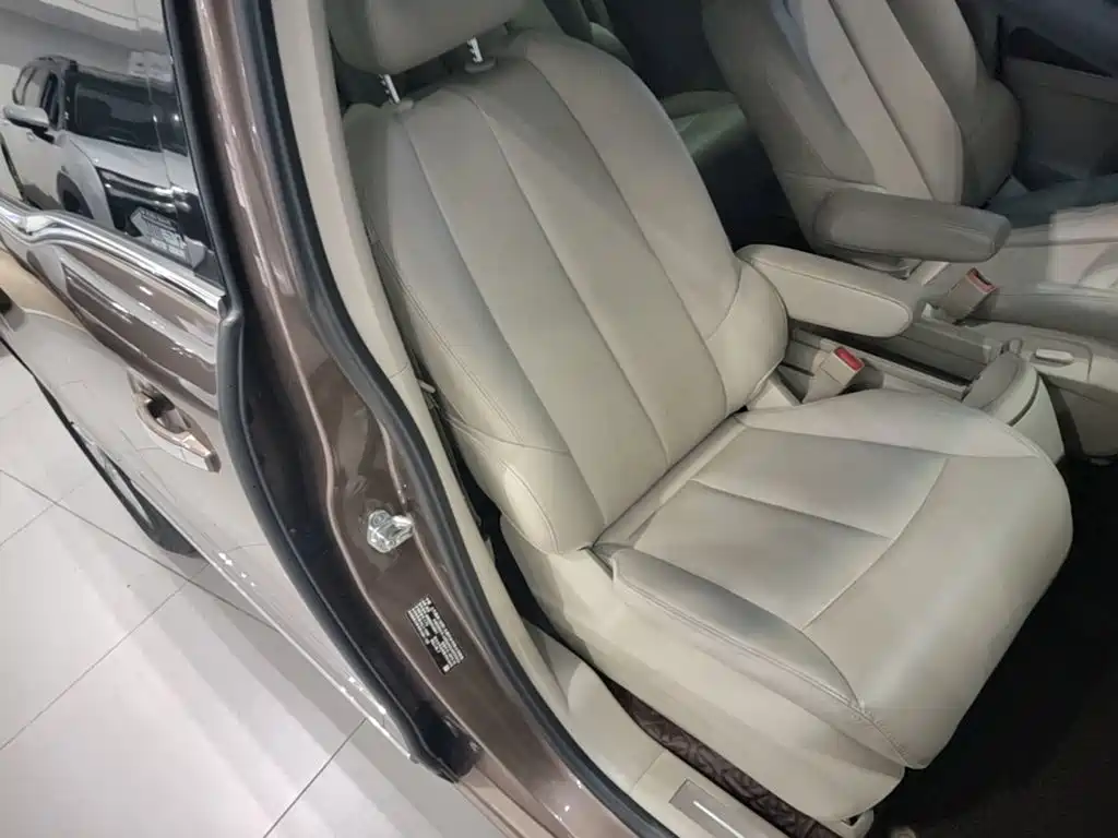 Buick GL8 — миниатюра 25