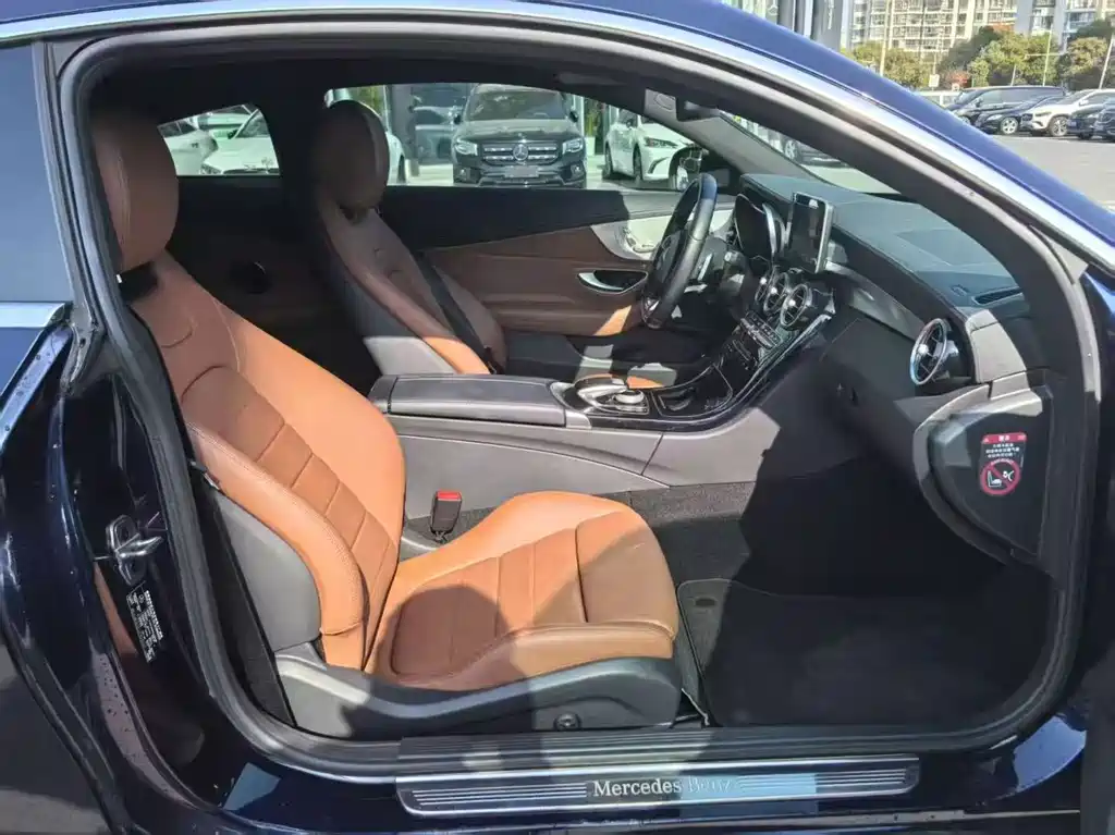Mercedes-Benz C-Class (Import) — миниатюра 3