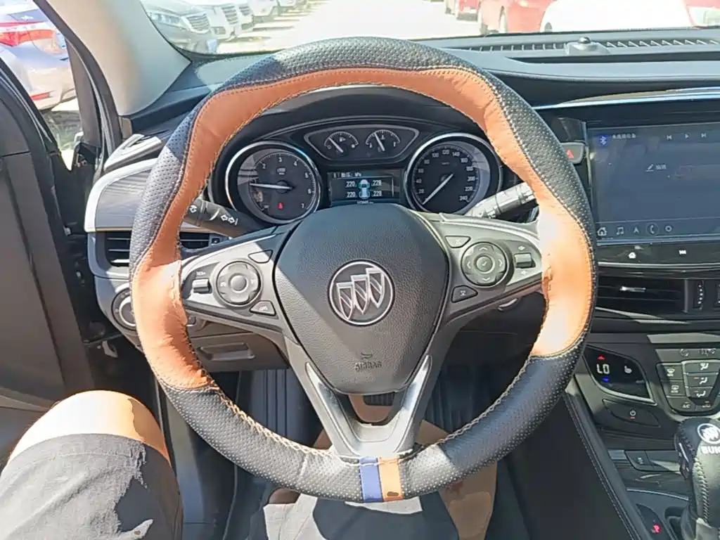 Buick Envision Plus — миниатюра 11