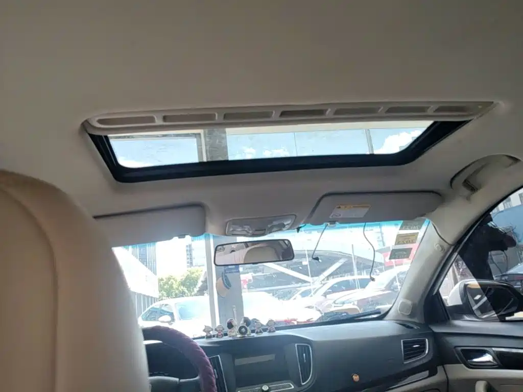 Roewe 360 — миниатюра 18