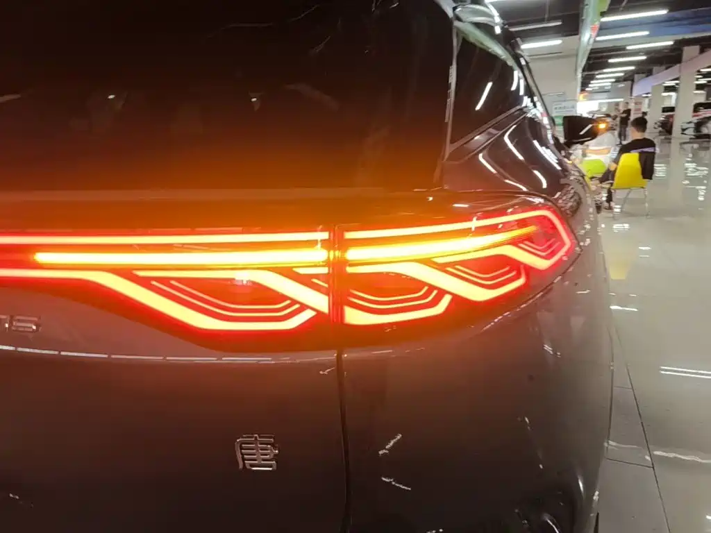BYD Tang New Energy — миниатюра 8