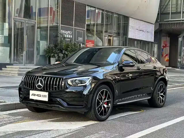 MERCEDES-BENZ GLC AMG 2022