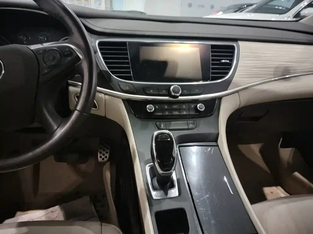 Buick LaCrosse — миниатюра 13