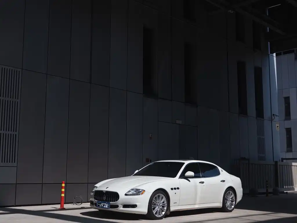 Maserati 2010 4.7L Executive