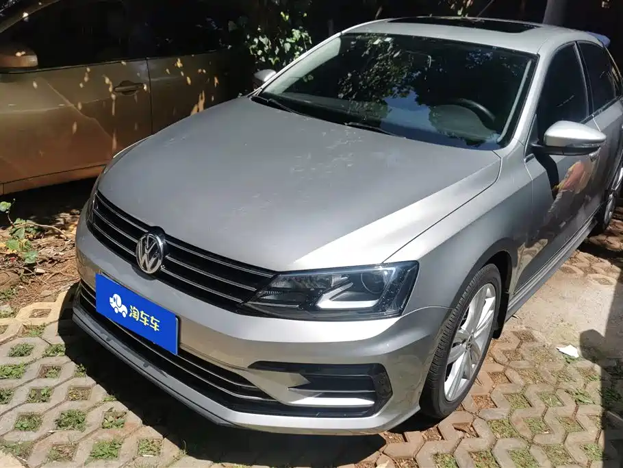 Volkswagen Sagitar 2019