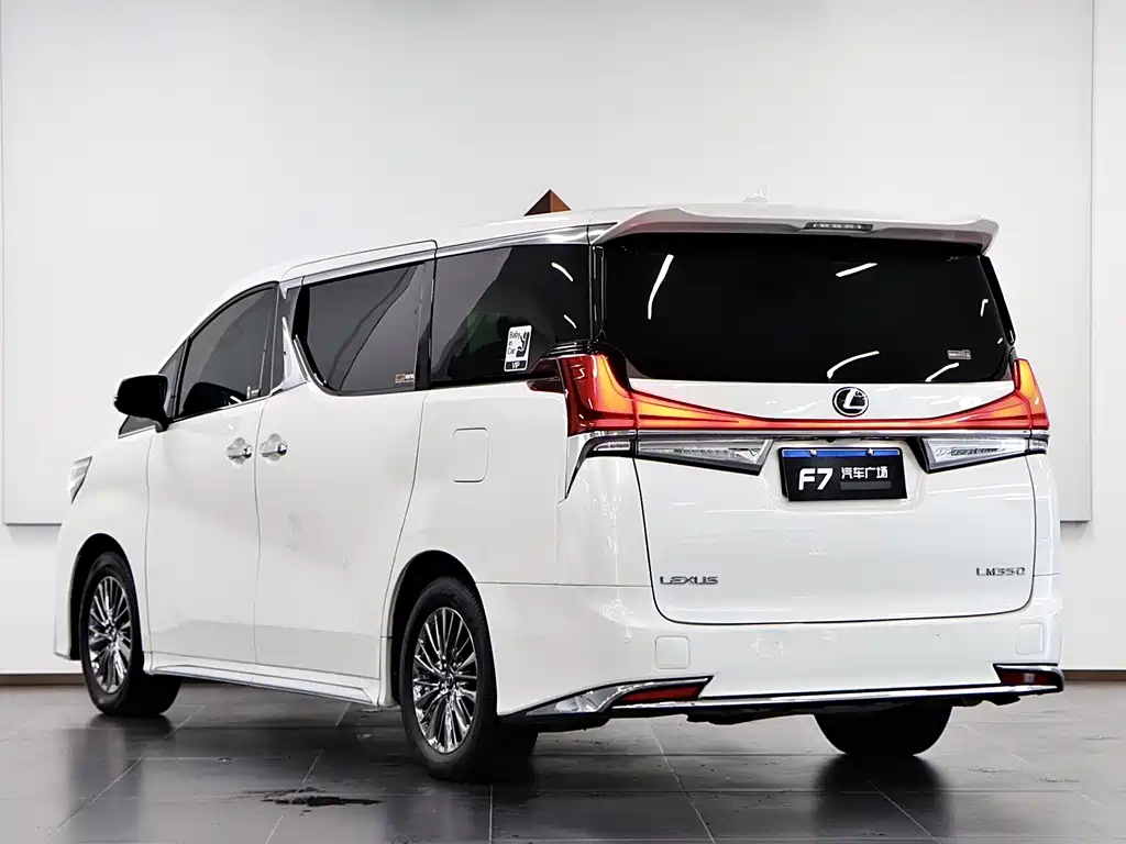 Toyota Vellfire — миниатюра 4