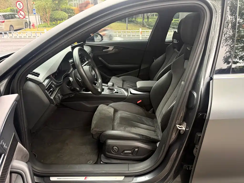Audi A4L — миниатюра 5