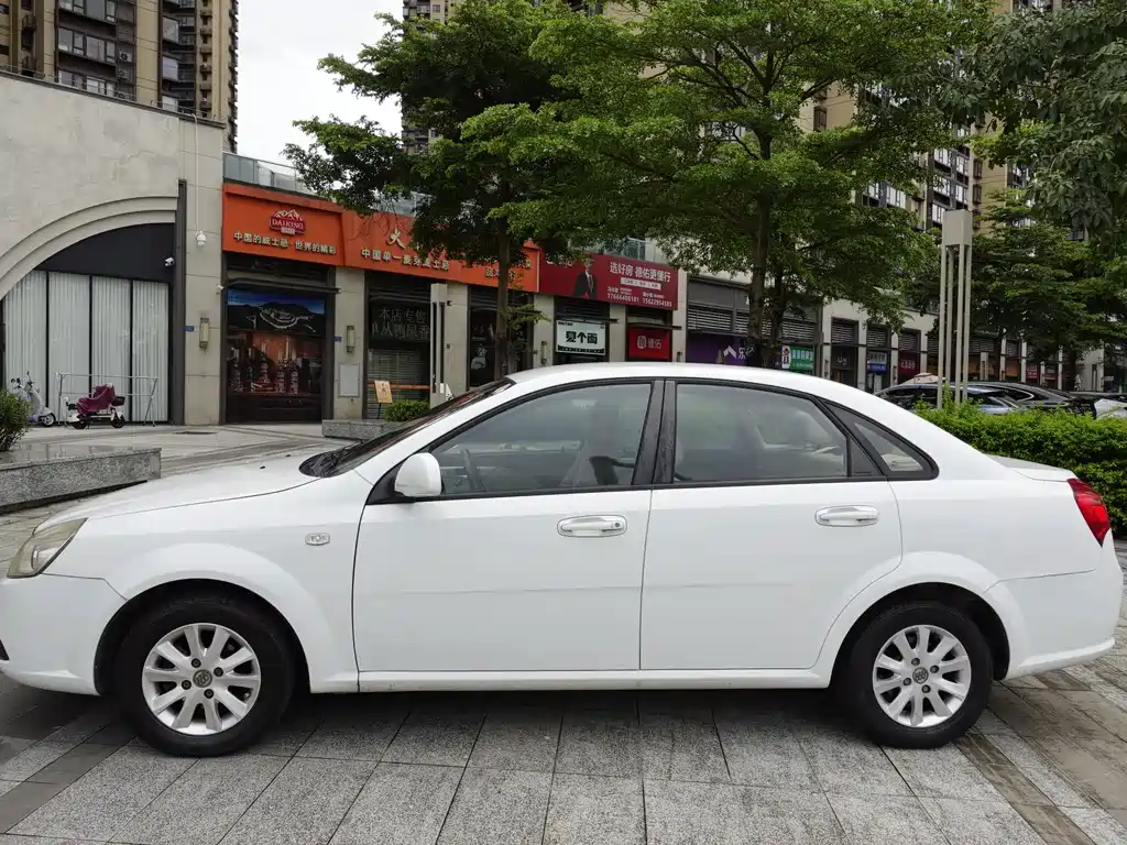 Buick Excelle — миниатюра 3