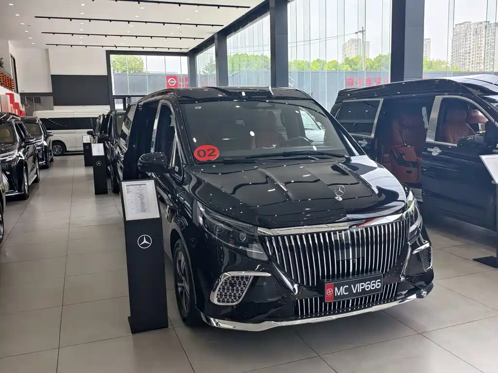 Mercedes-Benz Vito 2024 2.0T 7 мест