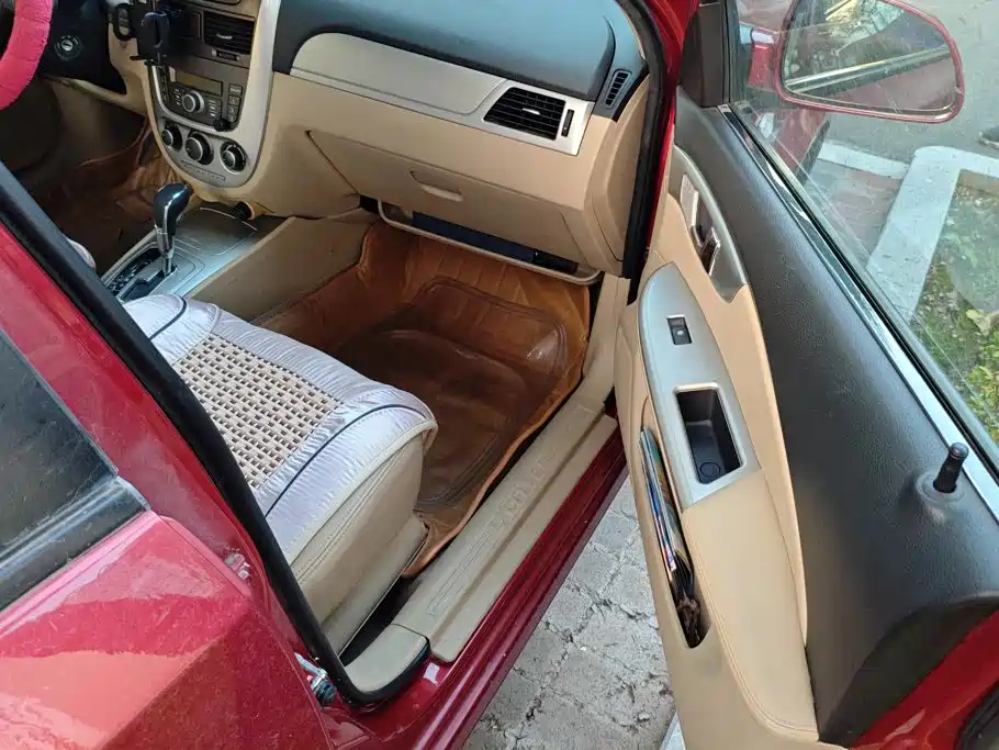 Buick Excelle — миниатюра 8