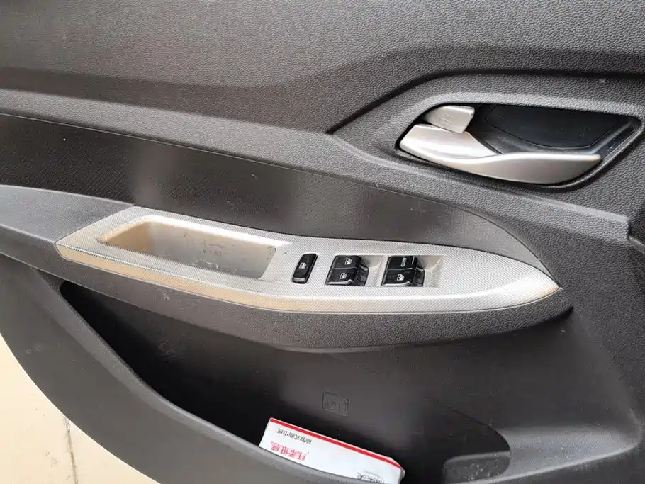Wuling Hongguang — миниатюра 7