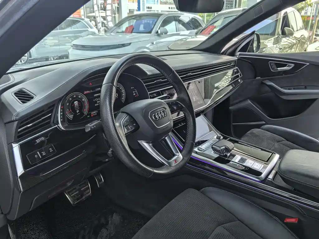 Audi Q8 — миниатюра 5