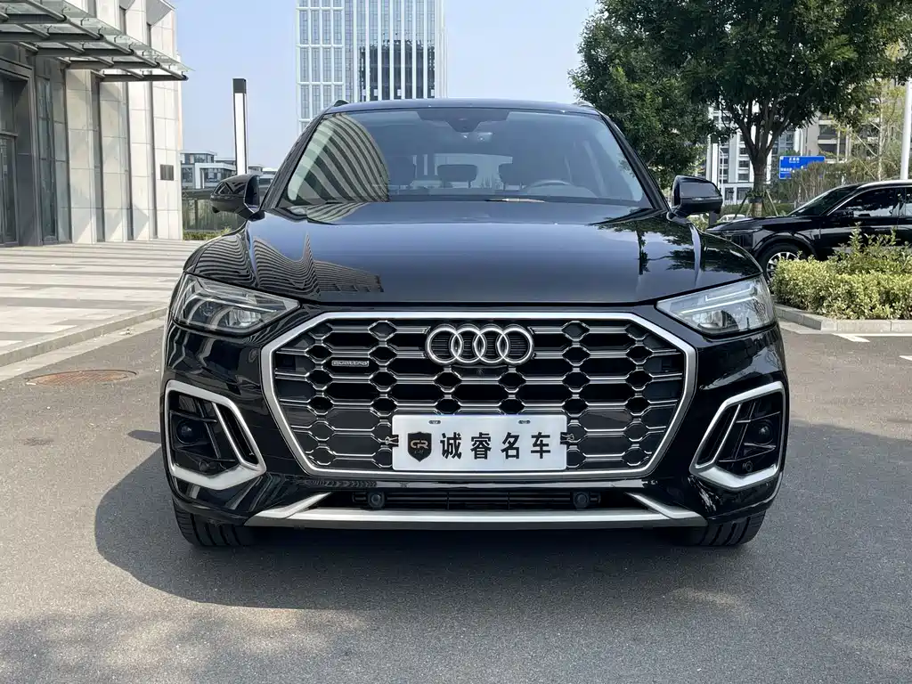 Audi Q5L — миниатюра 2