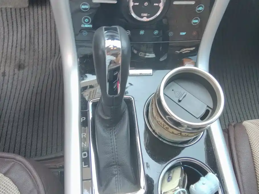 Ford Edge (Import) — миниатюра 16