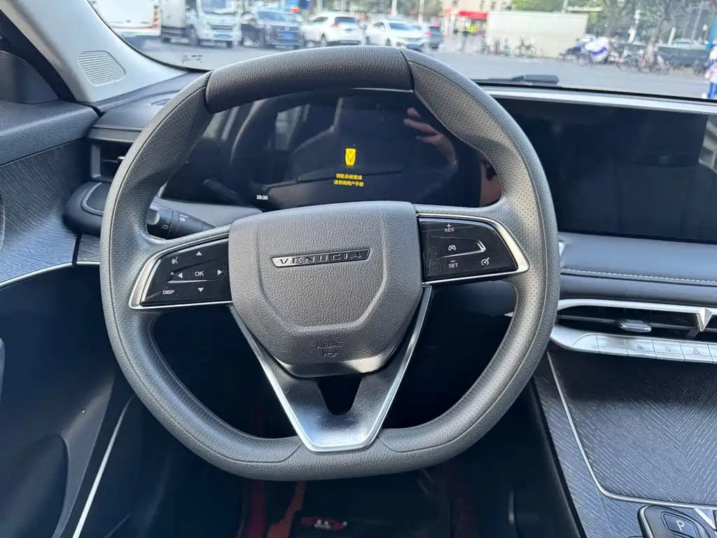 Venucia V — миниатюра 6